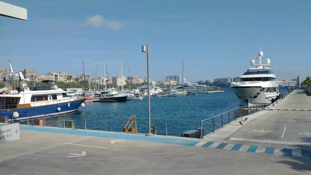 Barcelona sailing port